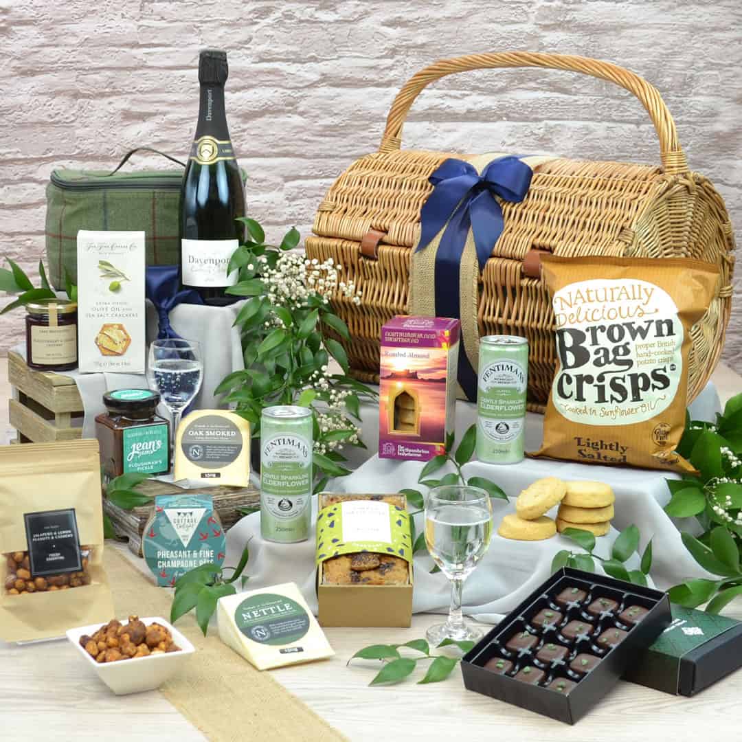 Traditional Picnic Hamper