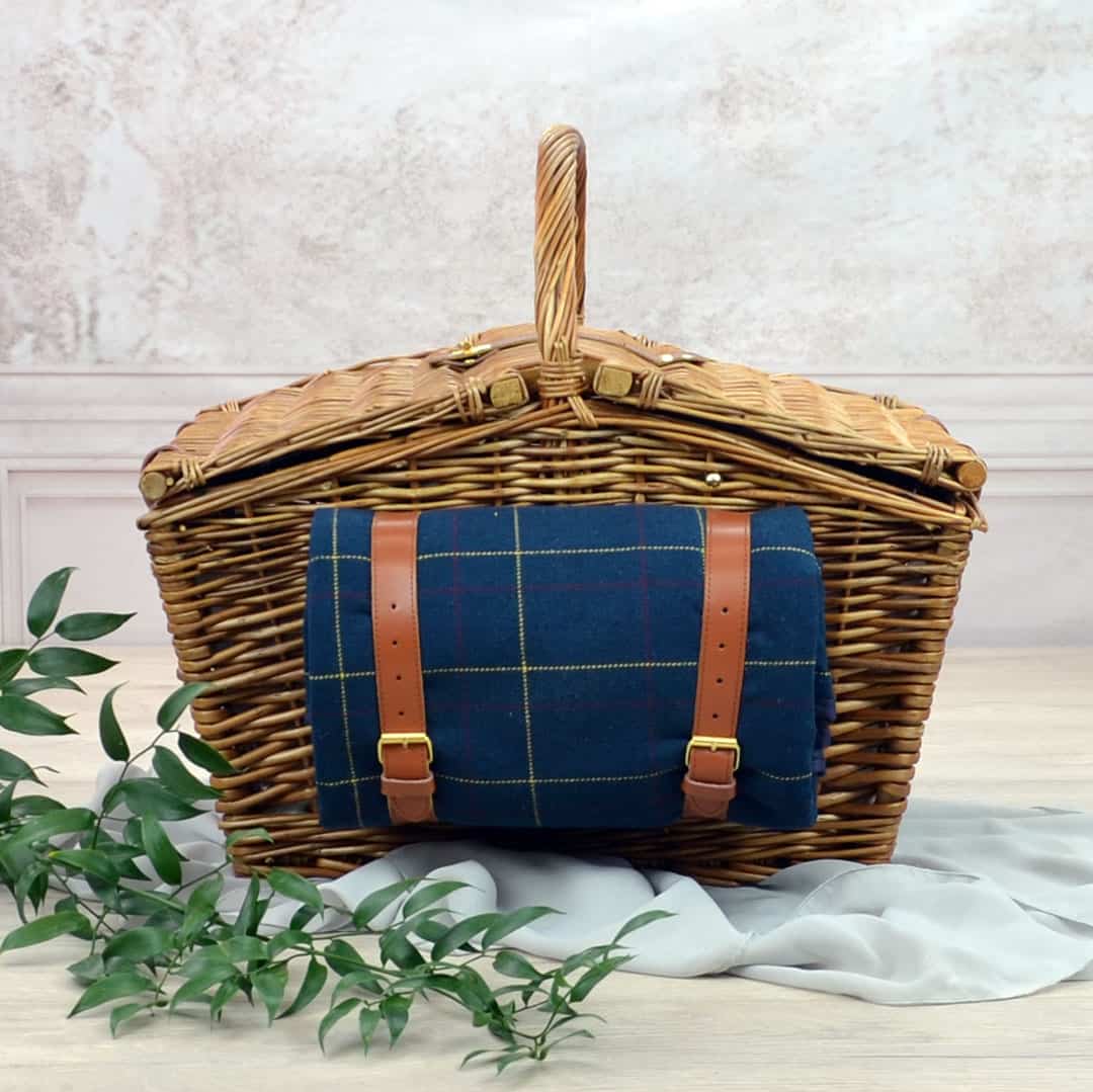 4 Person Blue Tweed Picnic Basket