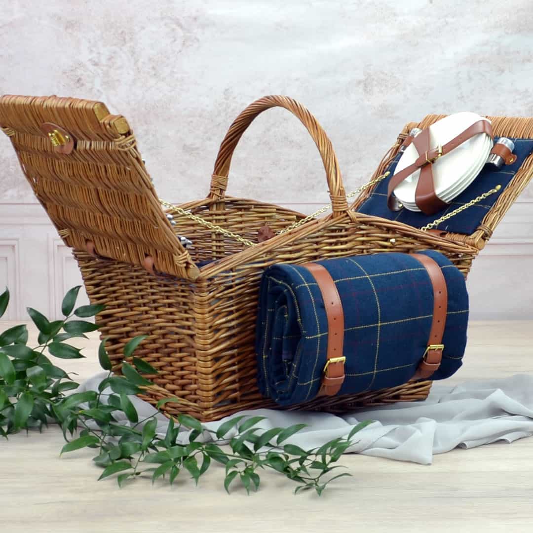 4 Person Blue Tweed Picnic Basket